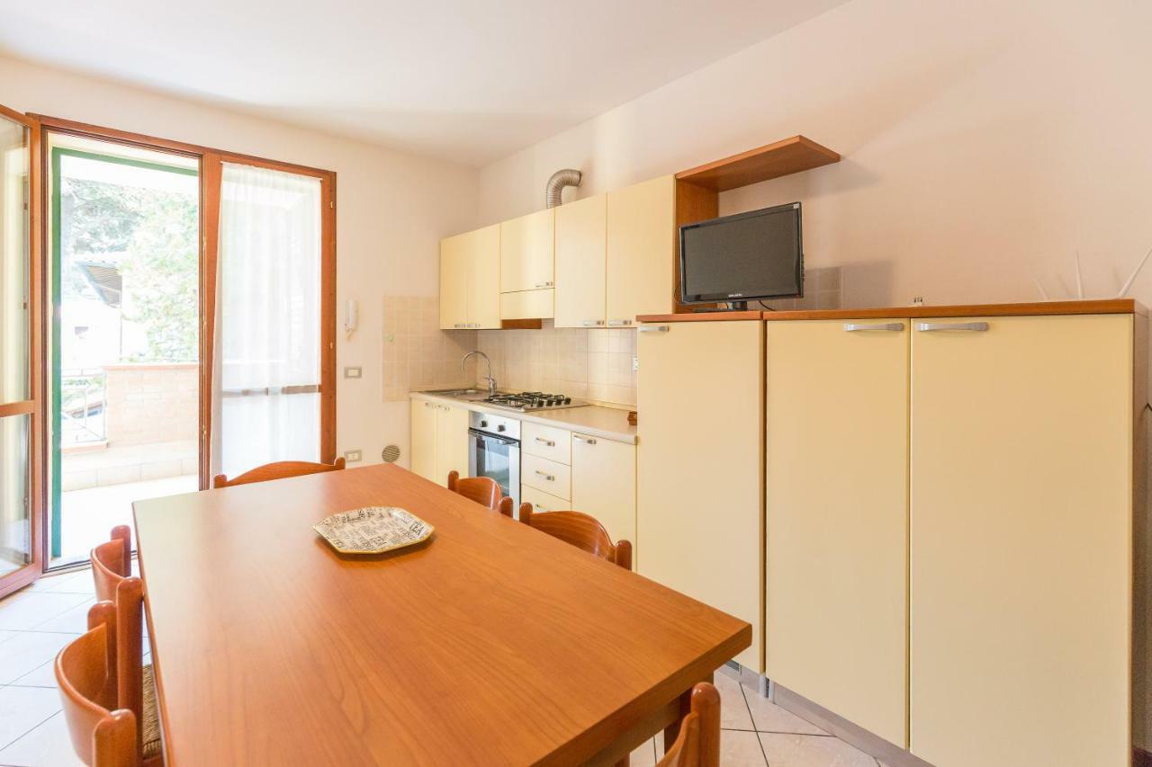 Le Terrazze Apartments Лидо ди Спина Екстериор снимка