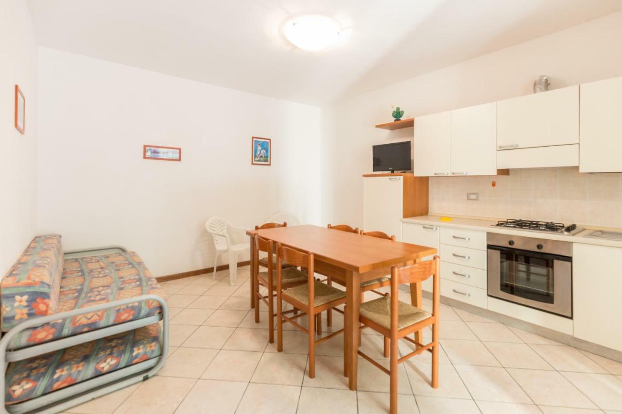 Le Terrazze Apartments Лидо ди Спина Екстериор снимка